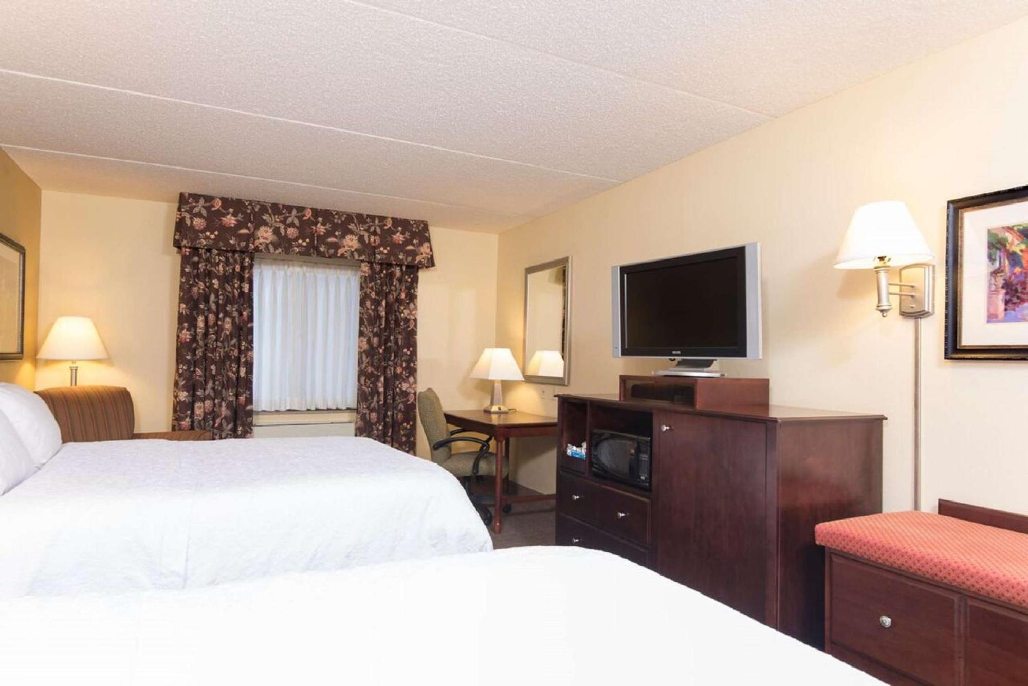 Queen Room with Two Queen Beds - Mobility and Hearing Access/Non-Smoking,1551304774:JPEG
